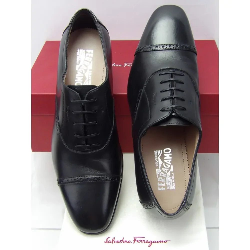 NIB SALVATORE FERRAGAMO RILEY BLACK BROGUE LEATHER LOGO OXFORDS 9 E